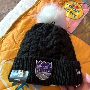 💜 Rare Sacramento Kings Women’s Fleece Lined Pompom Beanie 🏀 NBA/Basketball